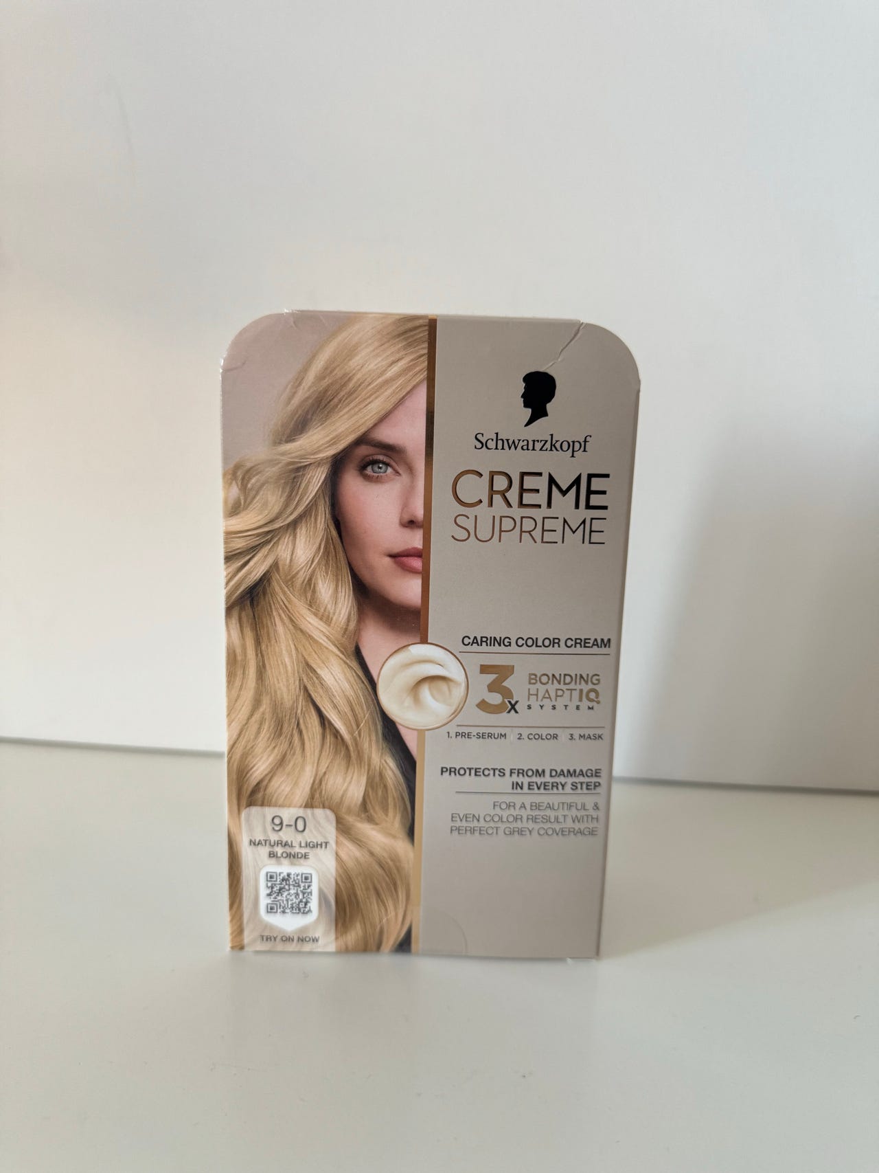 Schwarzkopf Creme Supreme hiusväri 9 0 natural light blonde Tori