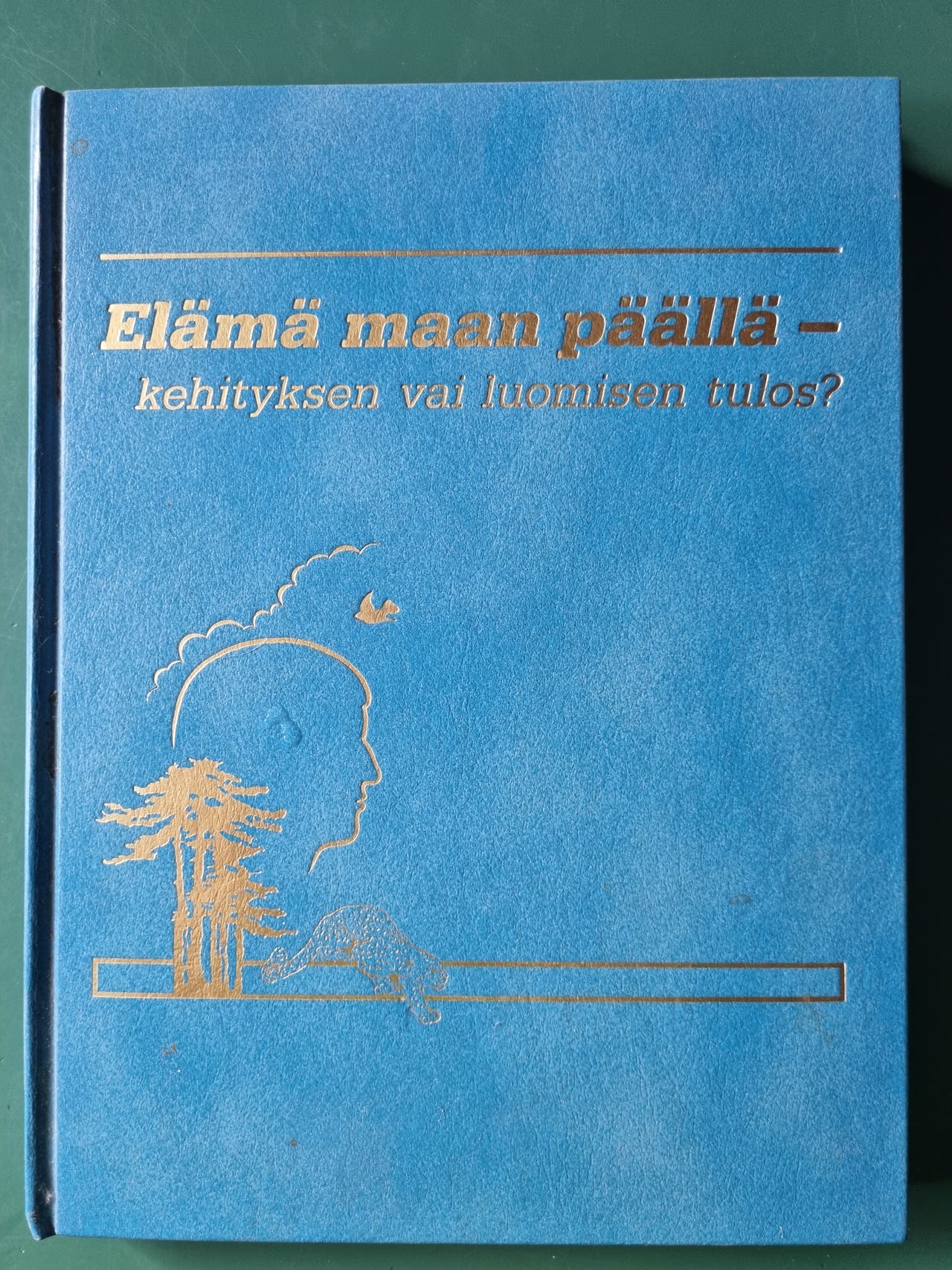 Elämää maan päällä - kehityksen ja luomisen tulos?