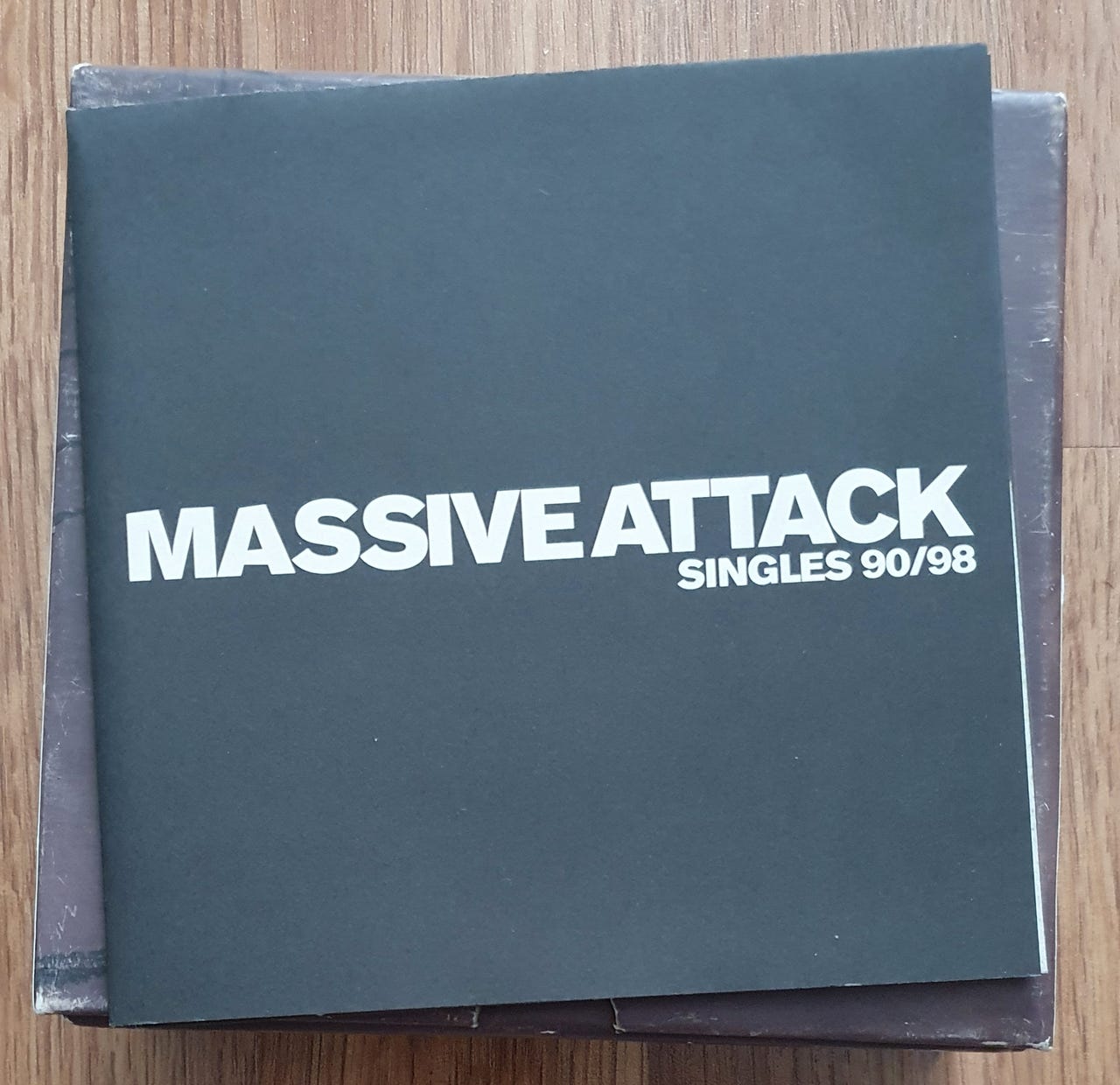 massive attack singles 90/98 11枚組レコードBOX Massive Attack
