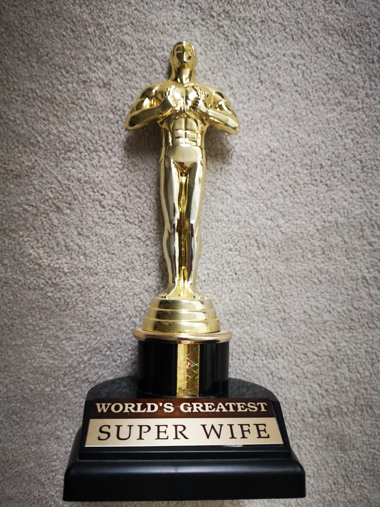 Patsas super wife