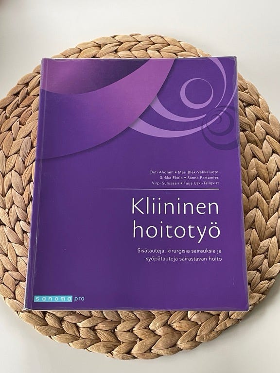 Kliininen hoitotyö- oppikirja