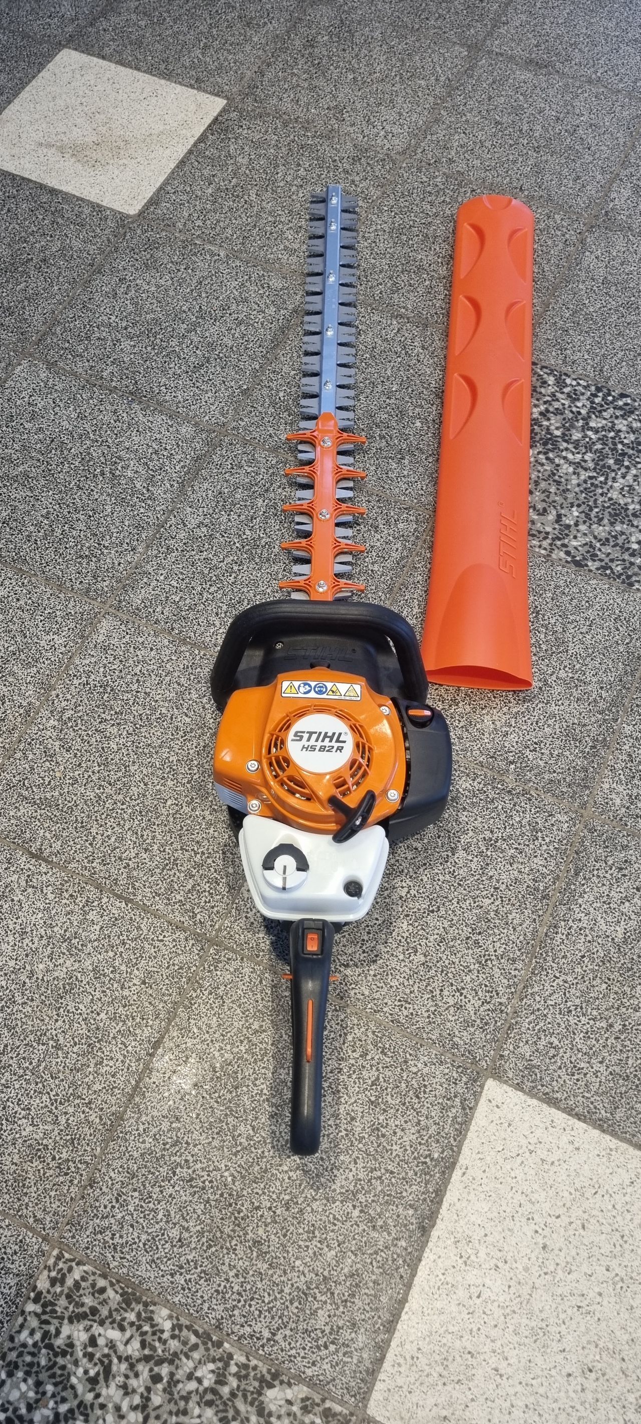 Pensasleikkuri Stihl HS82r
