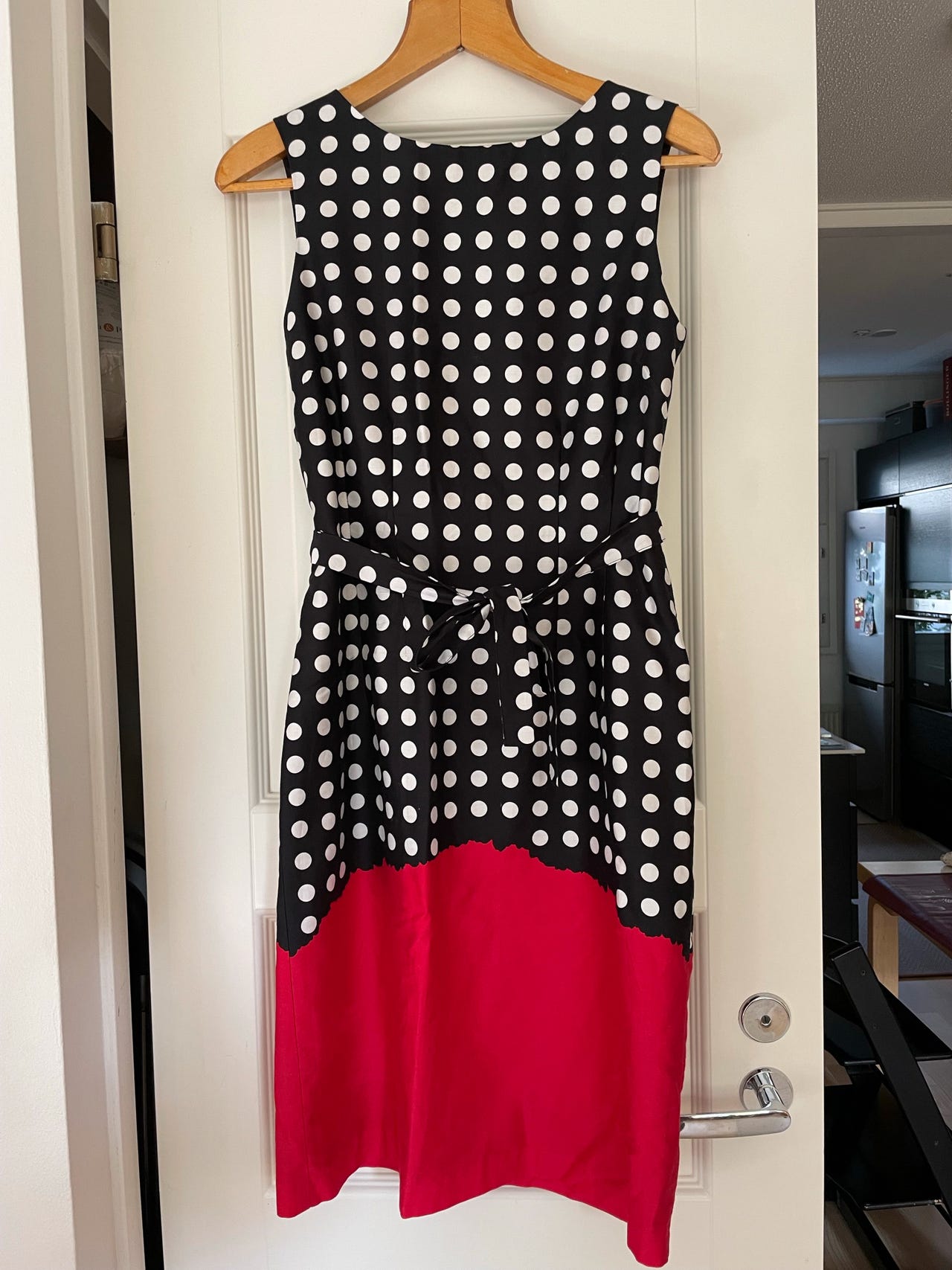 Hyväkuntoinen, veikeä Marimekko-mekko, koko 36