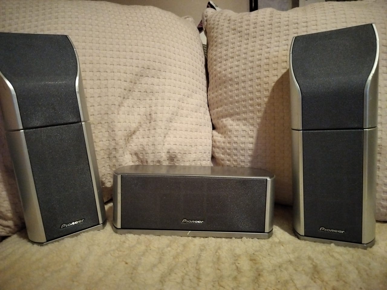 Pioneer 100W (erillissarjan kaiuttimet)