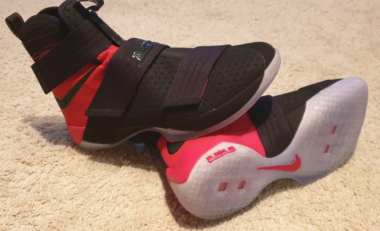 Nike LeBron Zoom Soldier 10 SFG Black Red EUR Tori