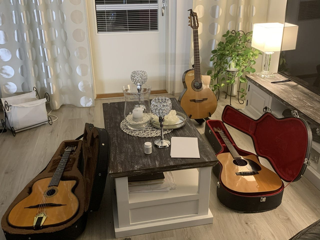 Kitara/Basso tai sähköpiano hakusessa
