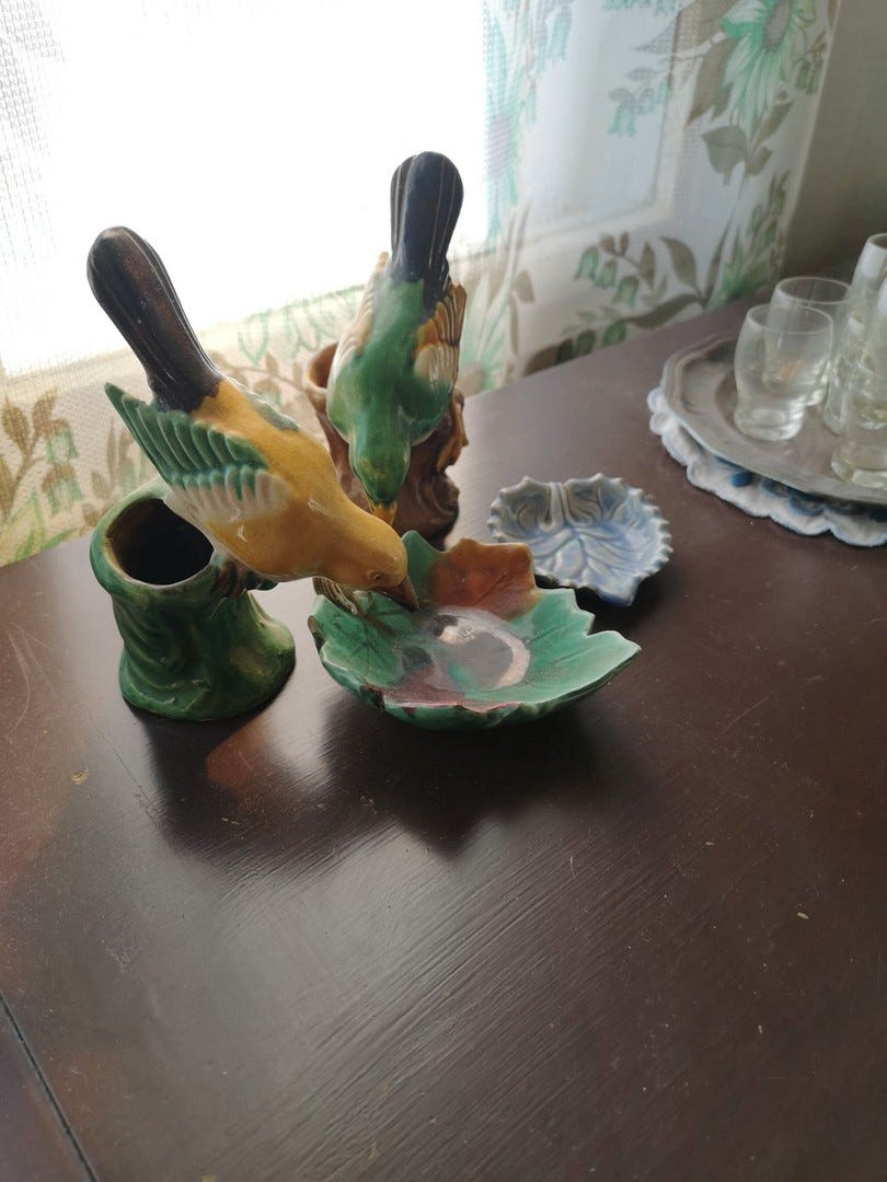 antiikkiset-lintu-figuurit-tori