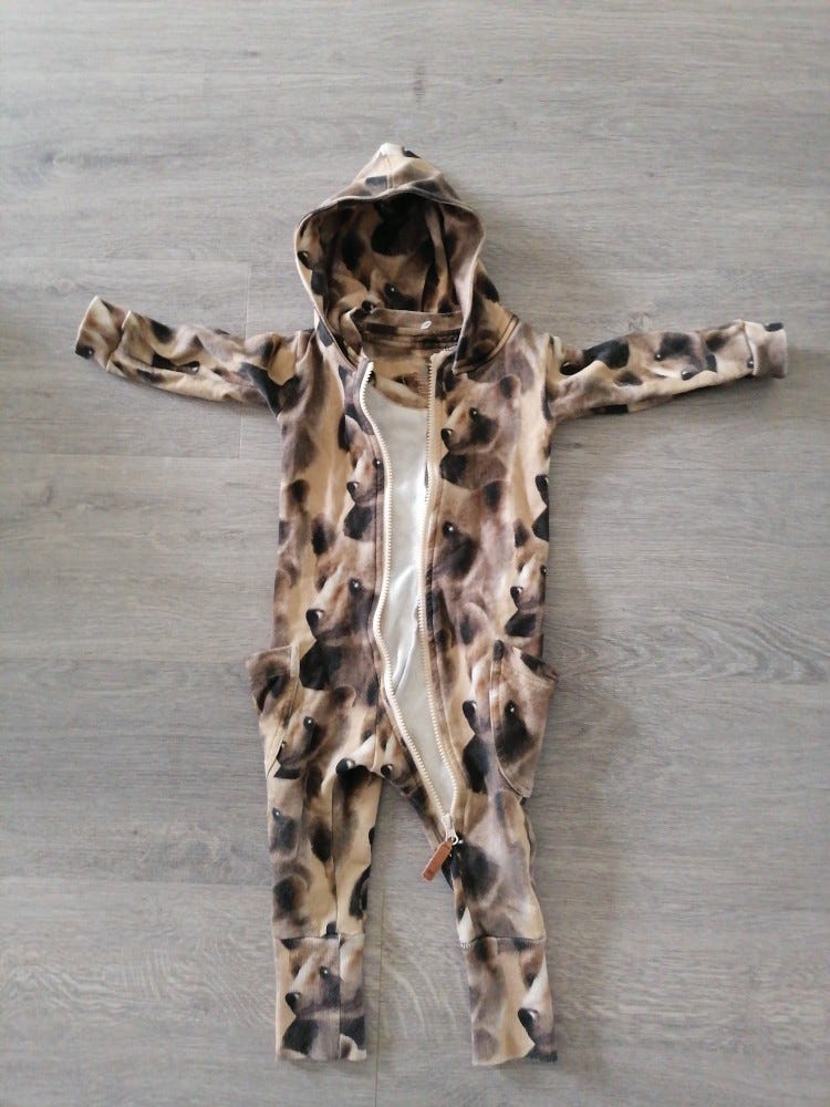 Metsola karhu jumpsuit