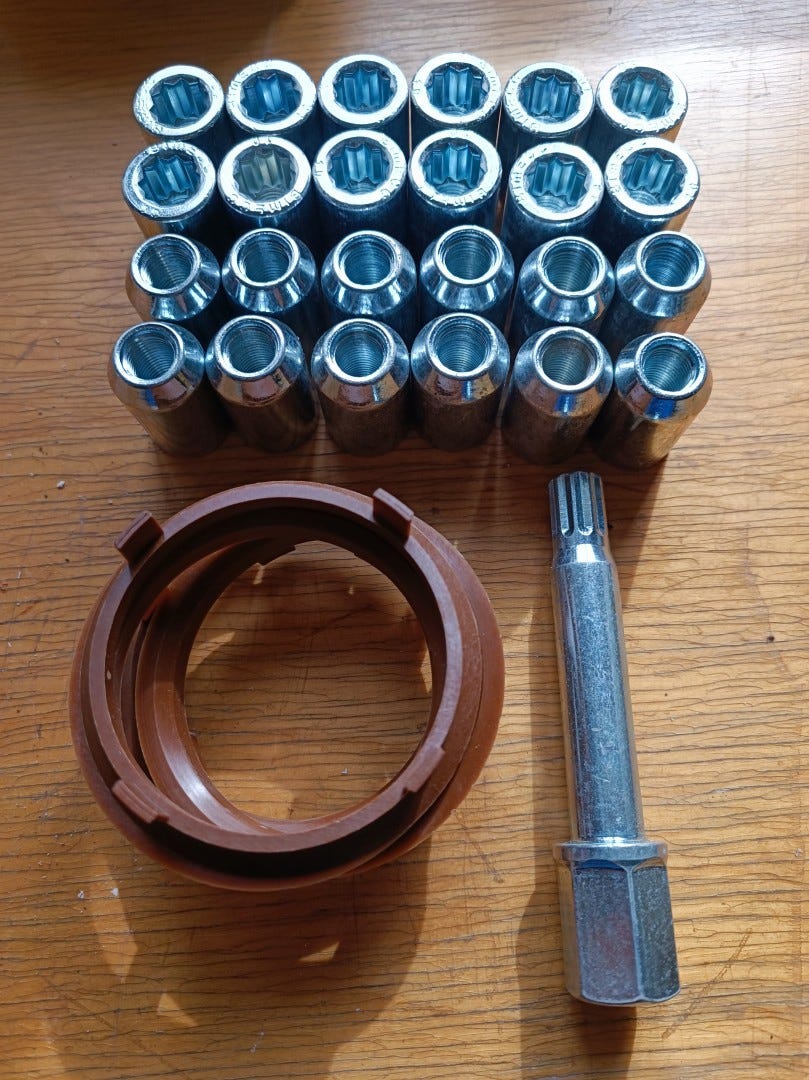 Sovitesarja 6-pulttisiin vanteisiin 12x1,25