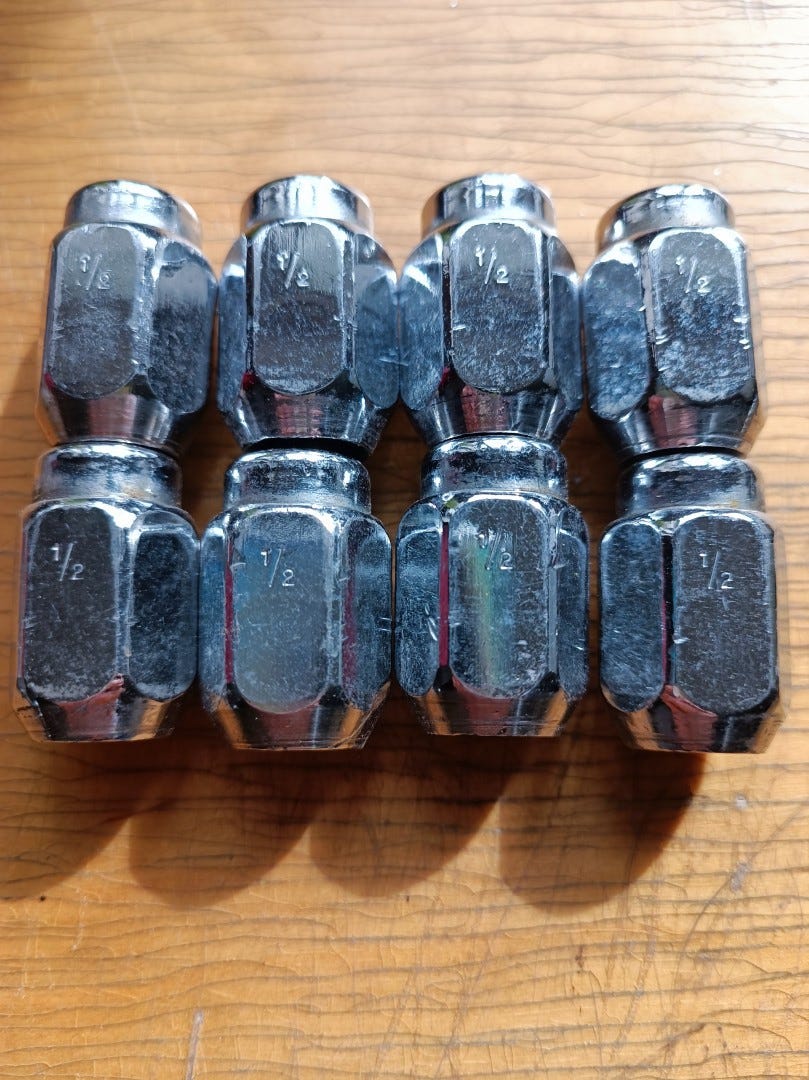 Pyörän mutterit 1/2 8kpl