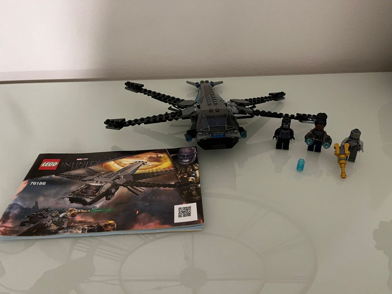 Lego Super Heroes Mustan Pantterin lohikäärmekone