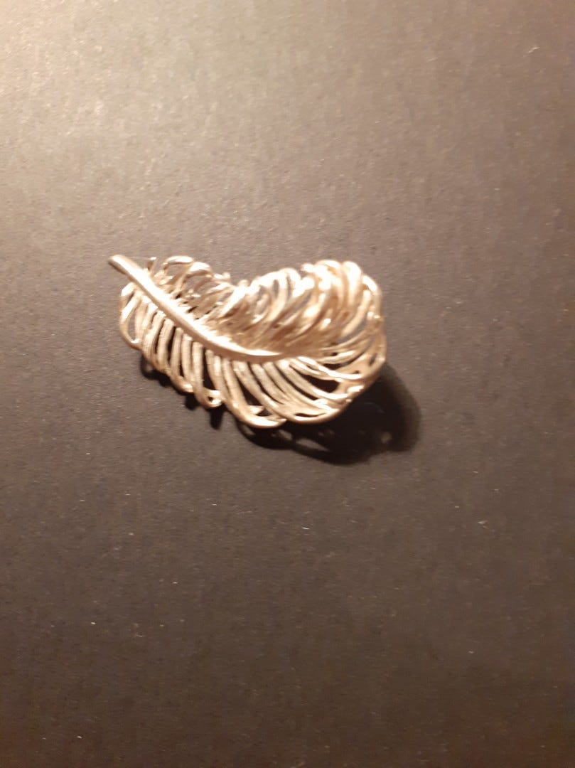 Hopeinen rintaneula 2,5 cm