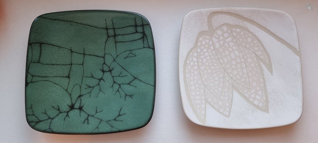 Anu Pentik signeerattu lautanen / vati 19x19 cm