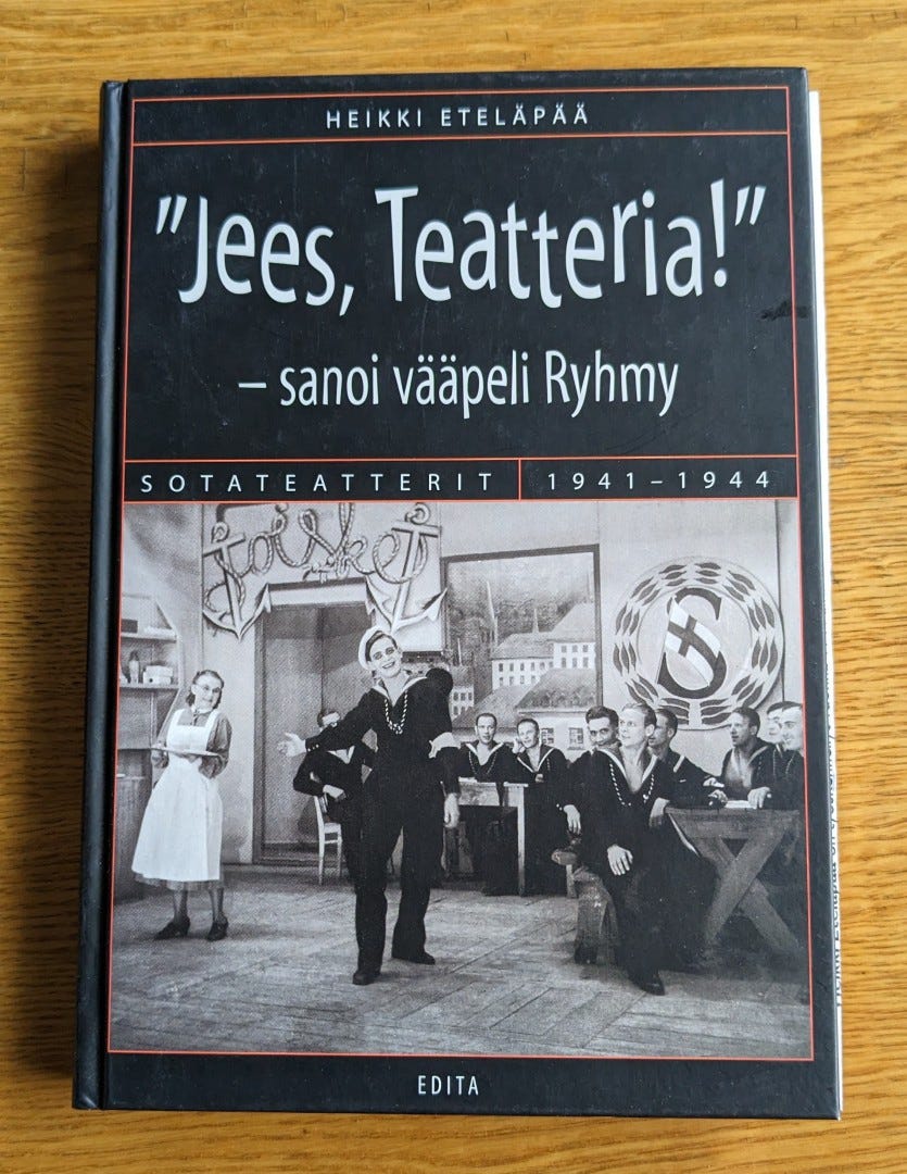 Jees, Teatteria -sanoi vääpeli Ryhmy
