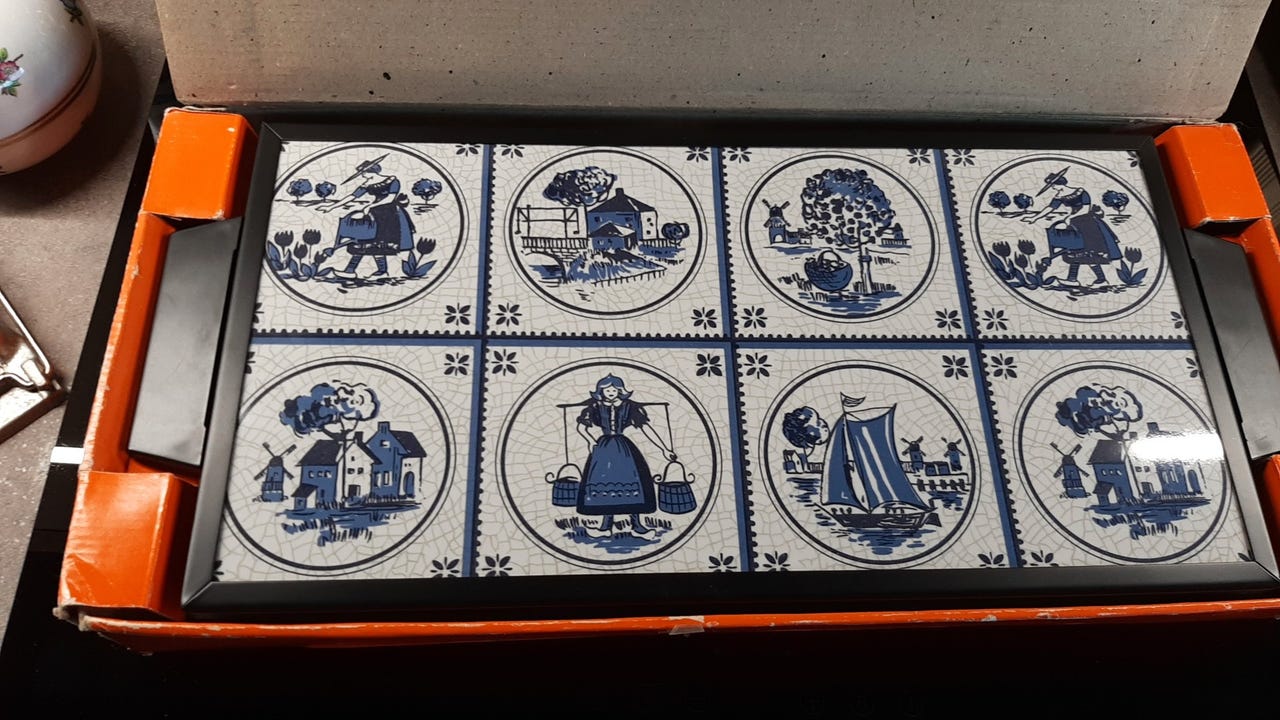 Vintage värmebricka ruokalämmitin