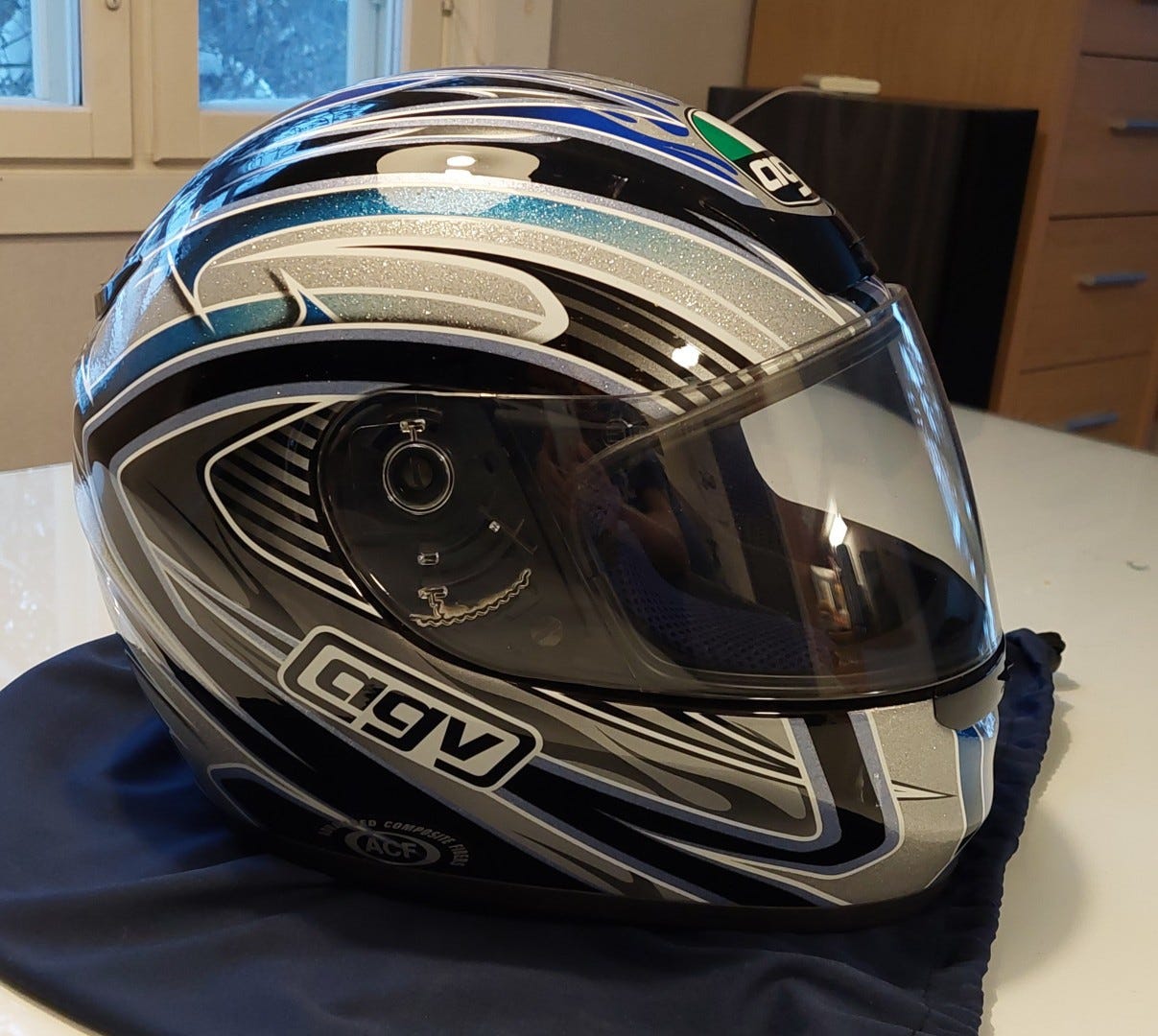 Moottoripyöräkypärä AGV