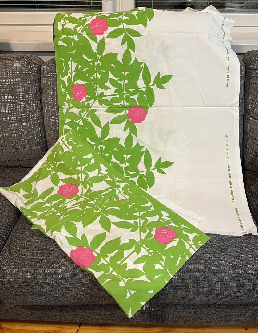 Marimekko Ruusupuu kangasta