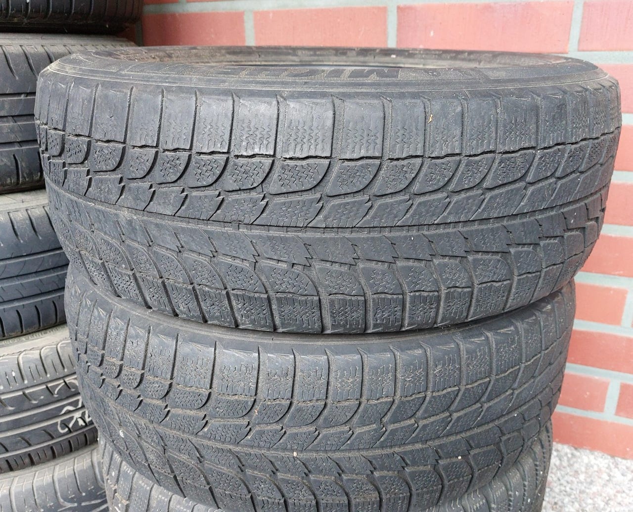 Kesärenkaat 205/60R16