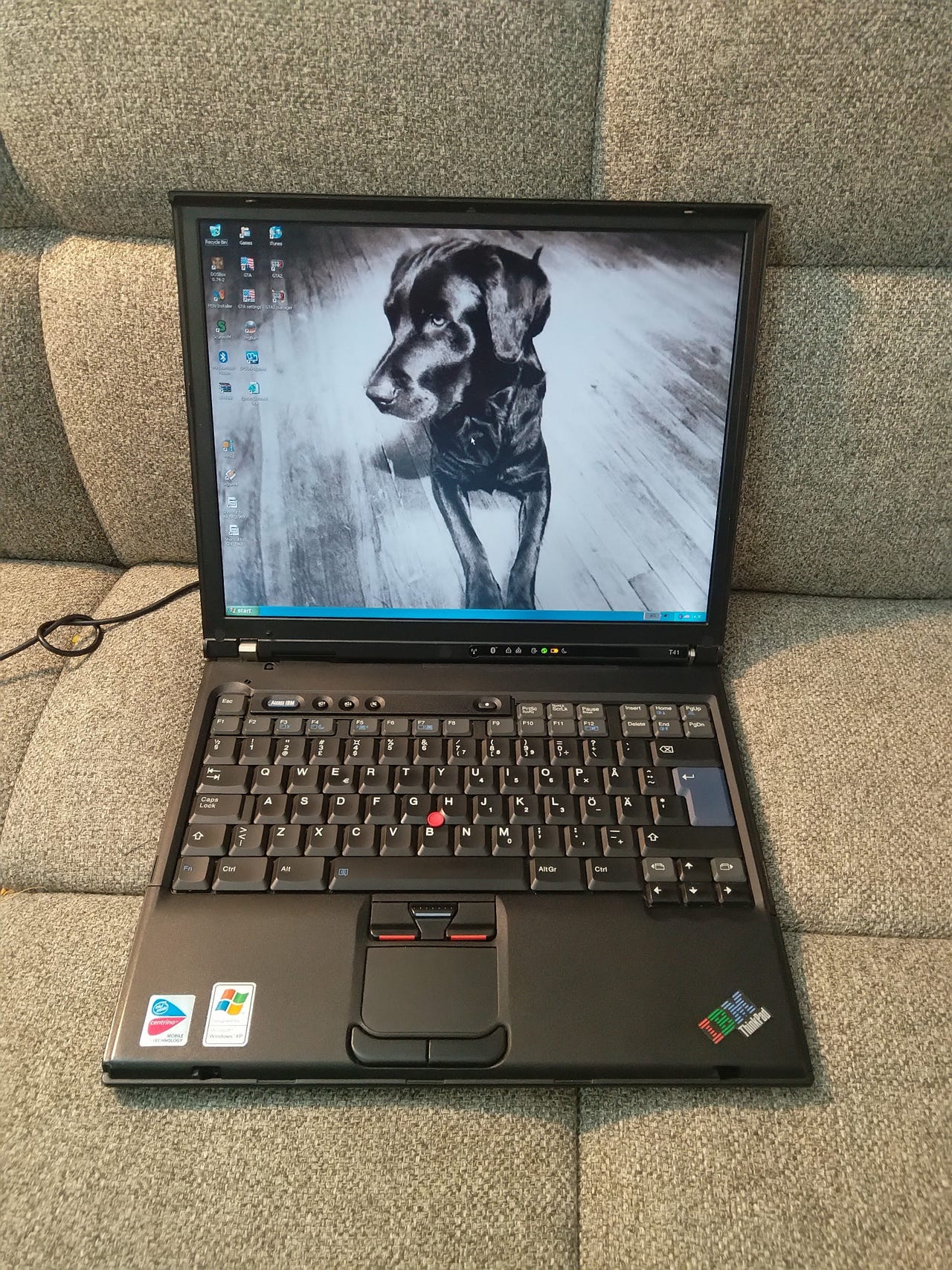 IBM T41 kannettava tietokone Retro 2003 | Tori
