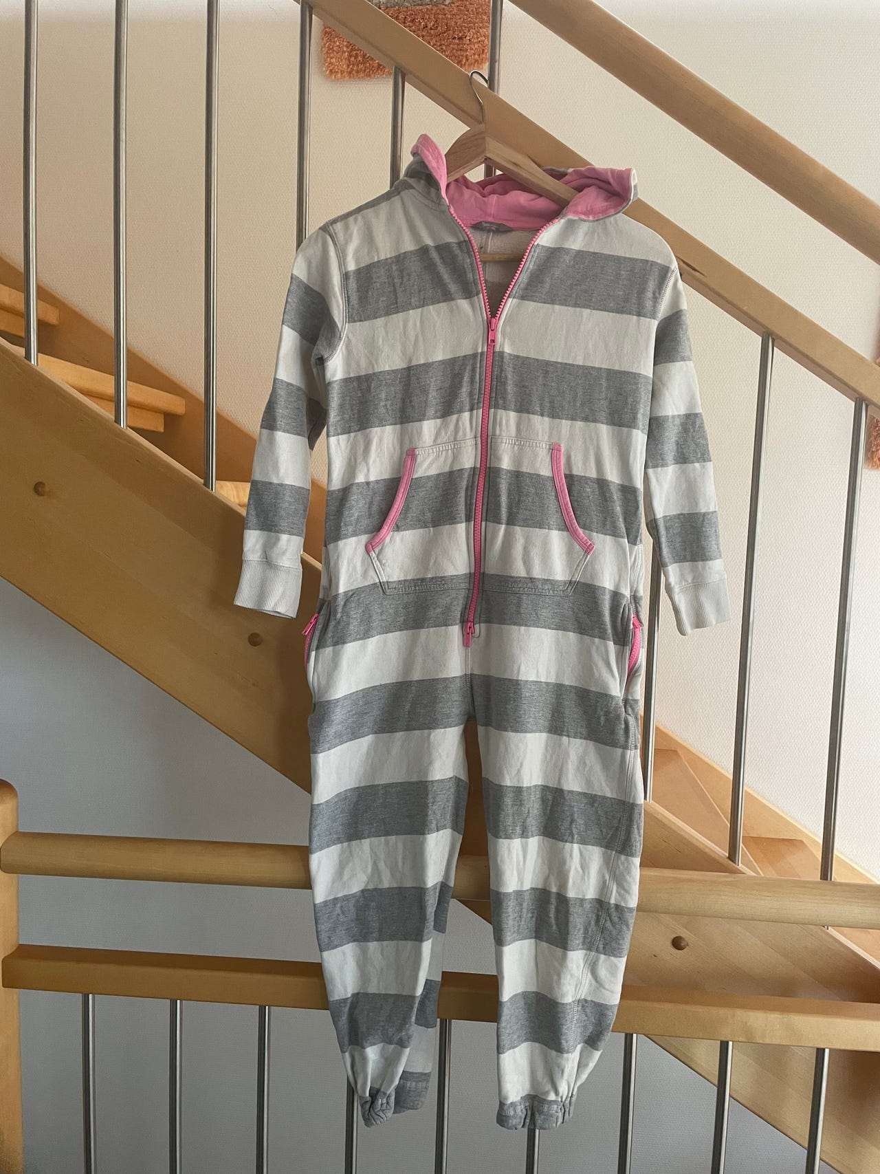 Lindex haalari 134-140 cm