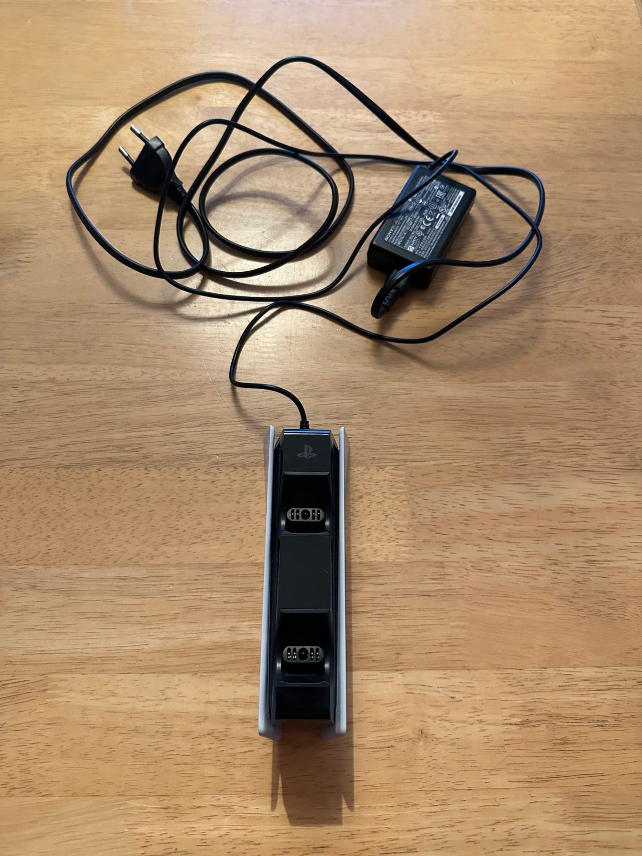 Sony Playstation 5 (PS5) DualSense latausalusta Tori