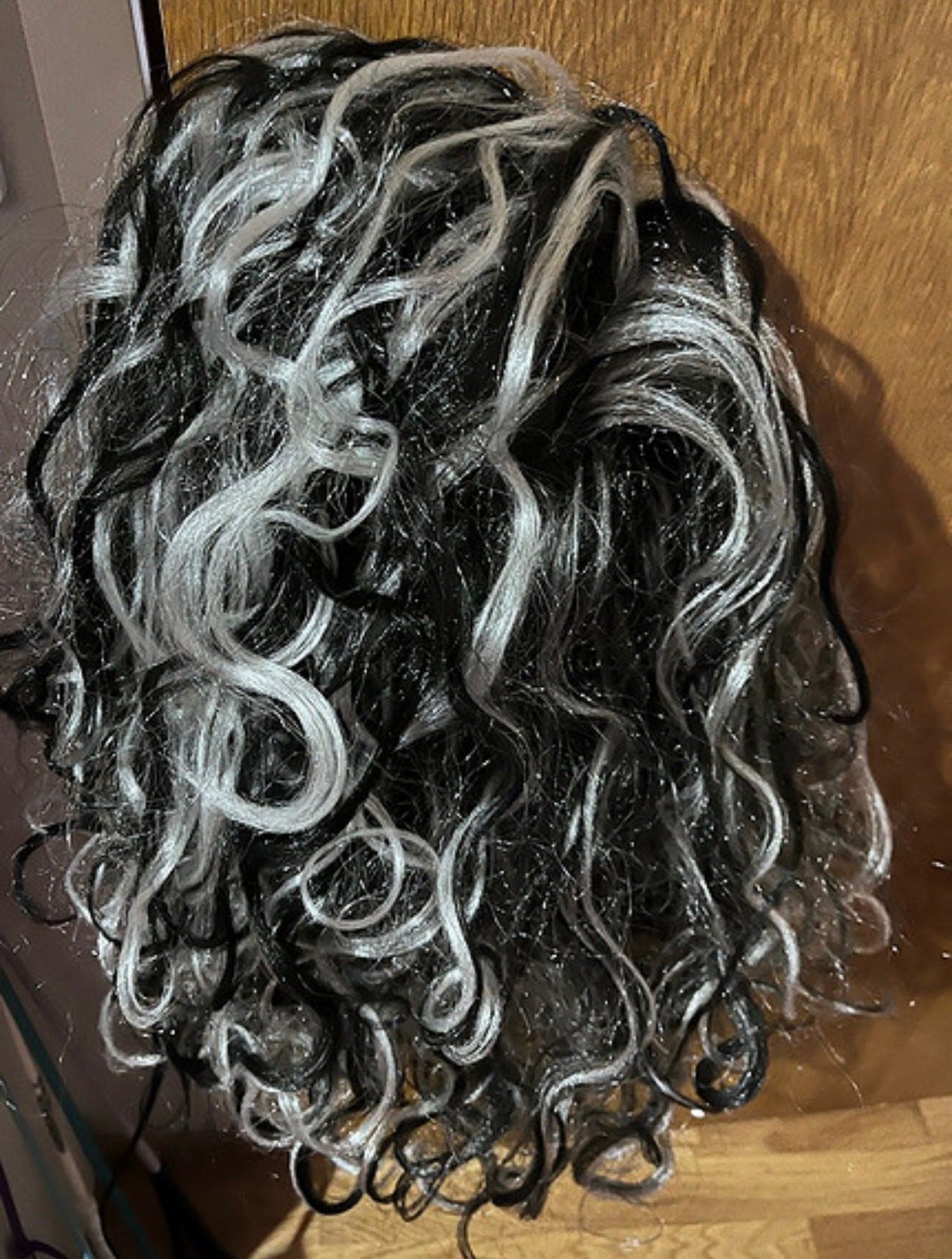 Renaissance vampire wig