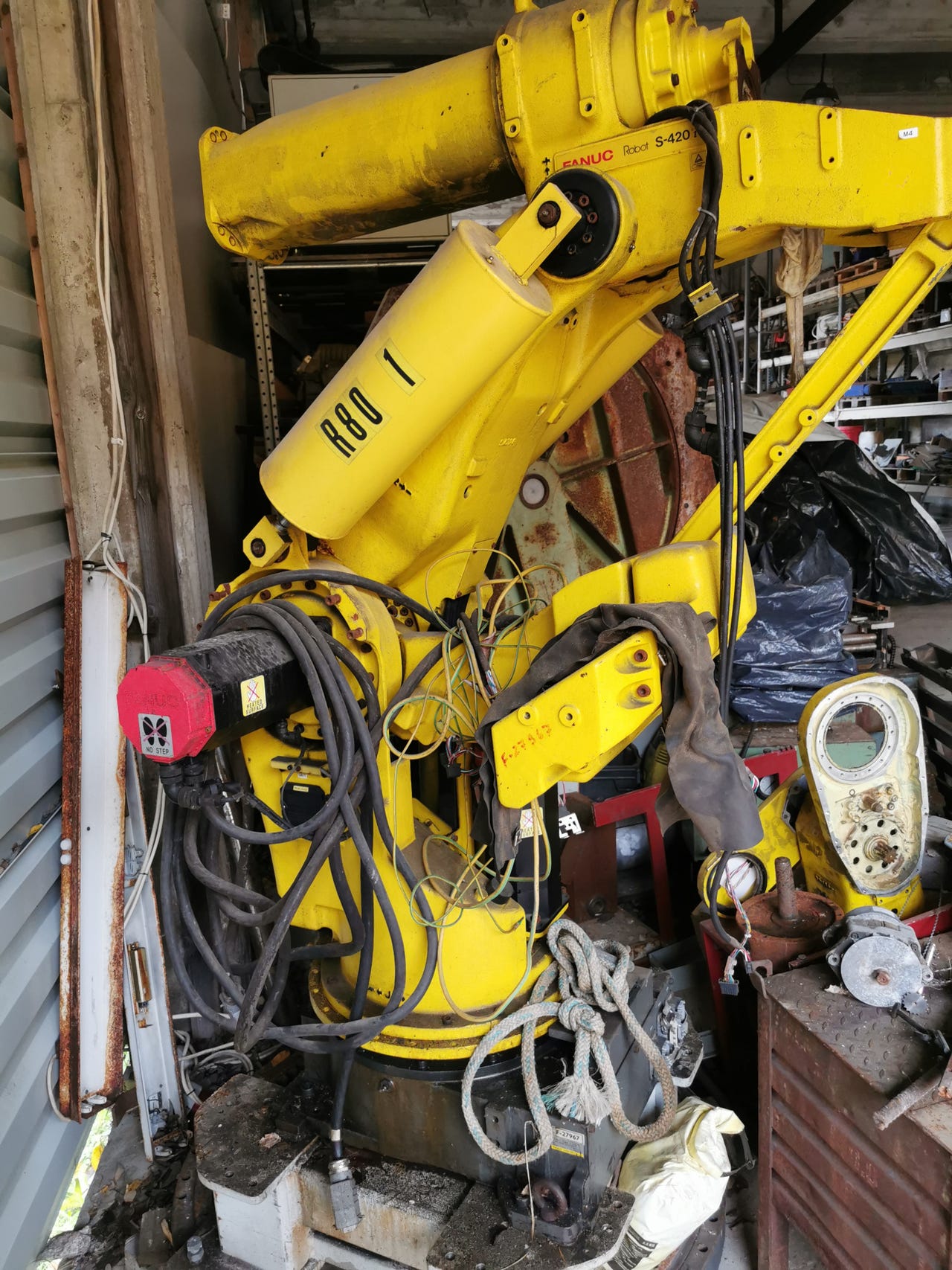 Fanuc robotti osia