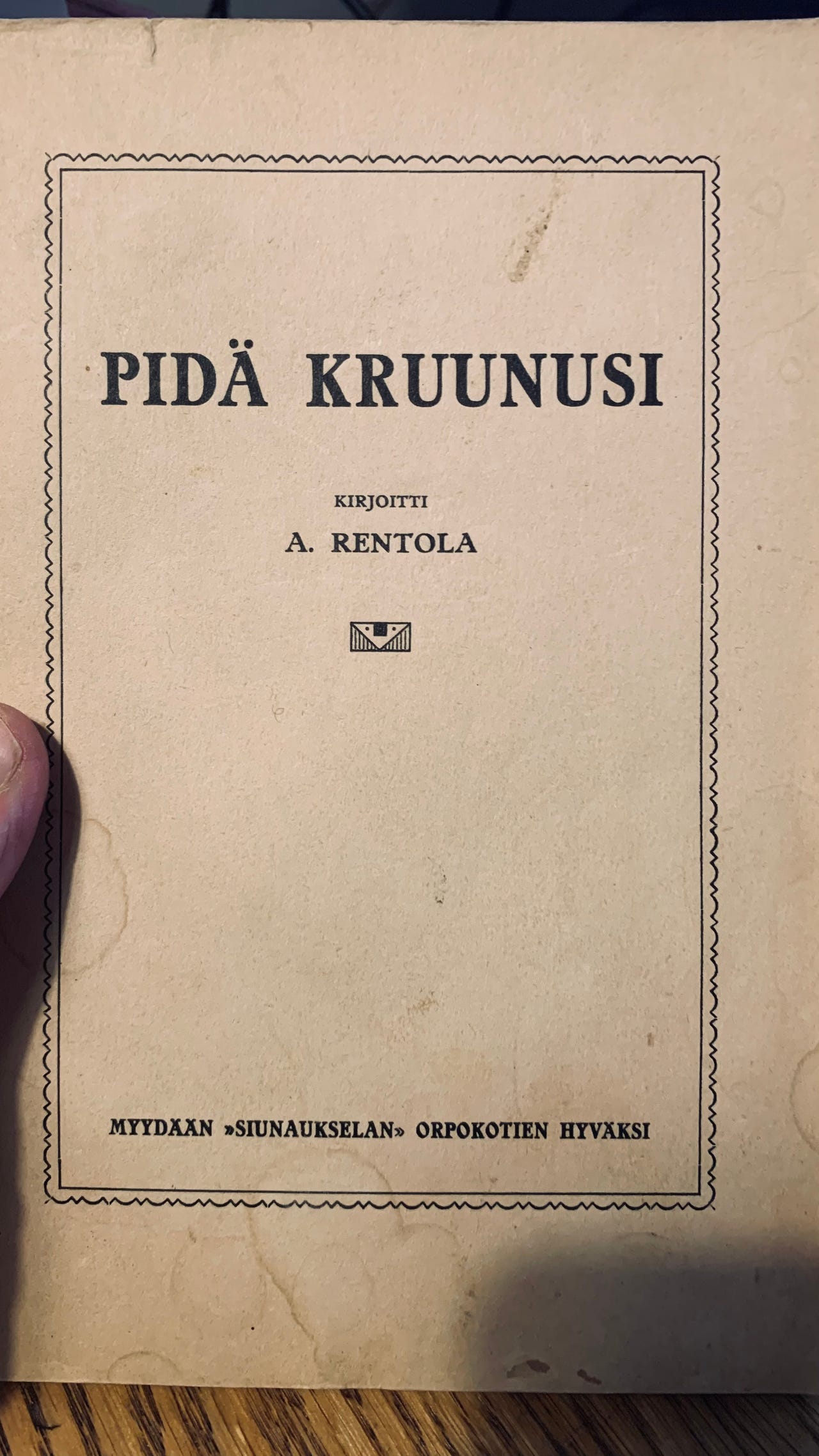Rentola: Pidä Kruunusi (1920)