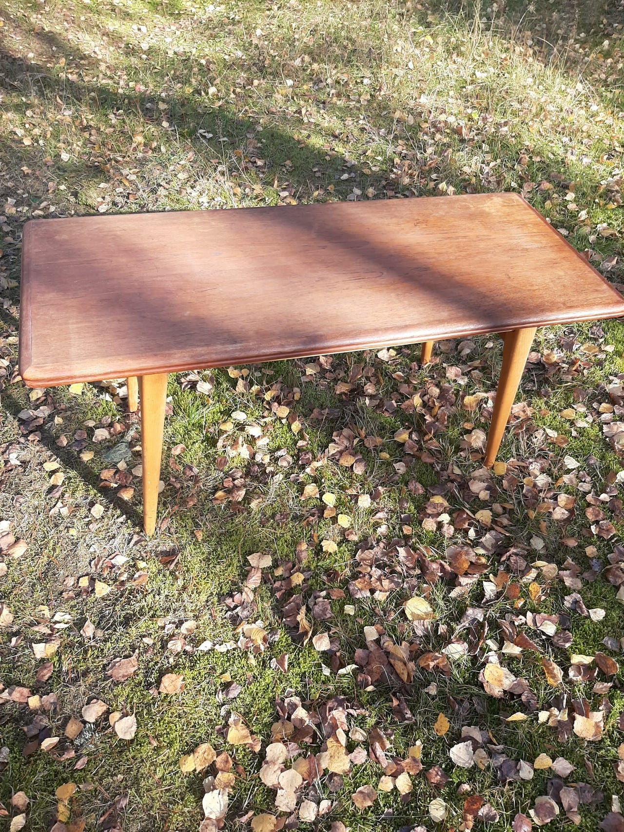 Pöytä, design pöytä Em Bordet