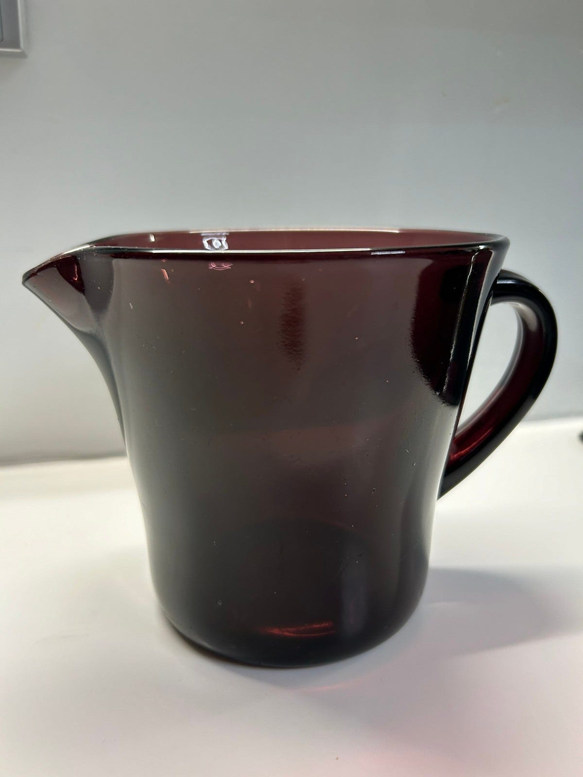 Riihimäen violetti maljakko