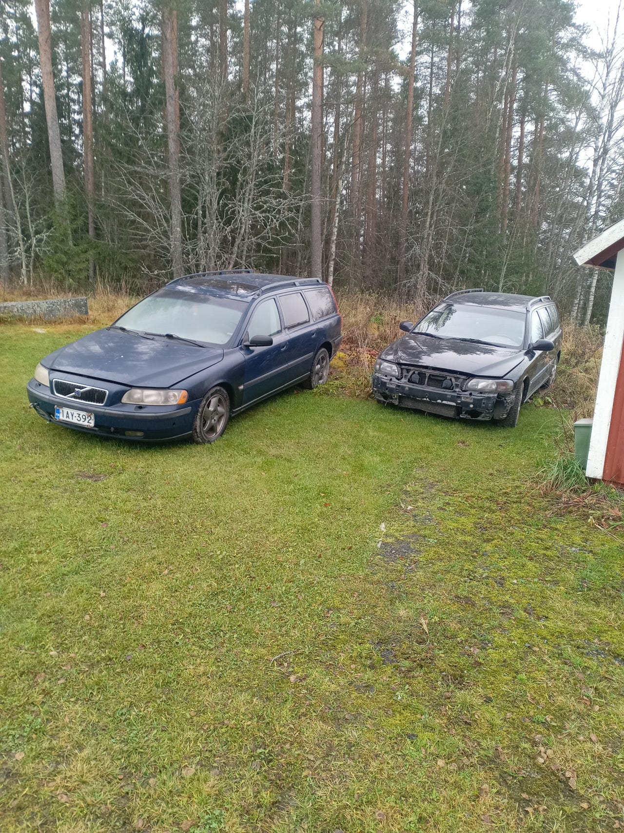 2kpl volvo v70 mk2 2.5D osina