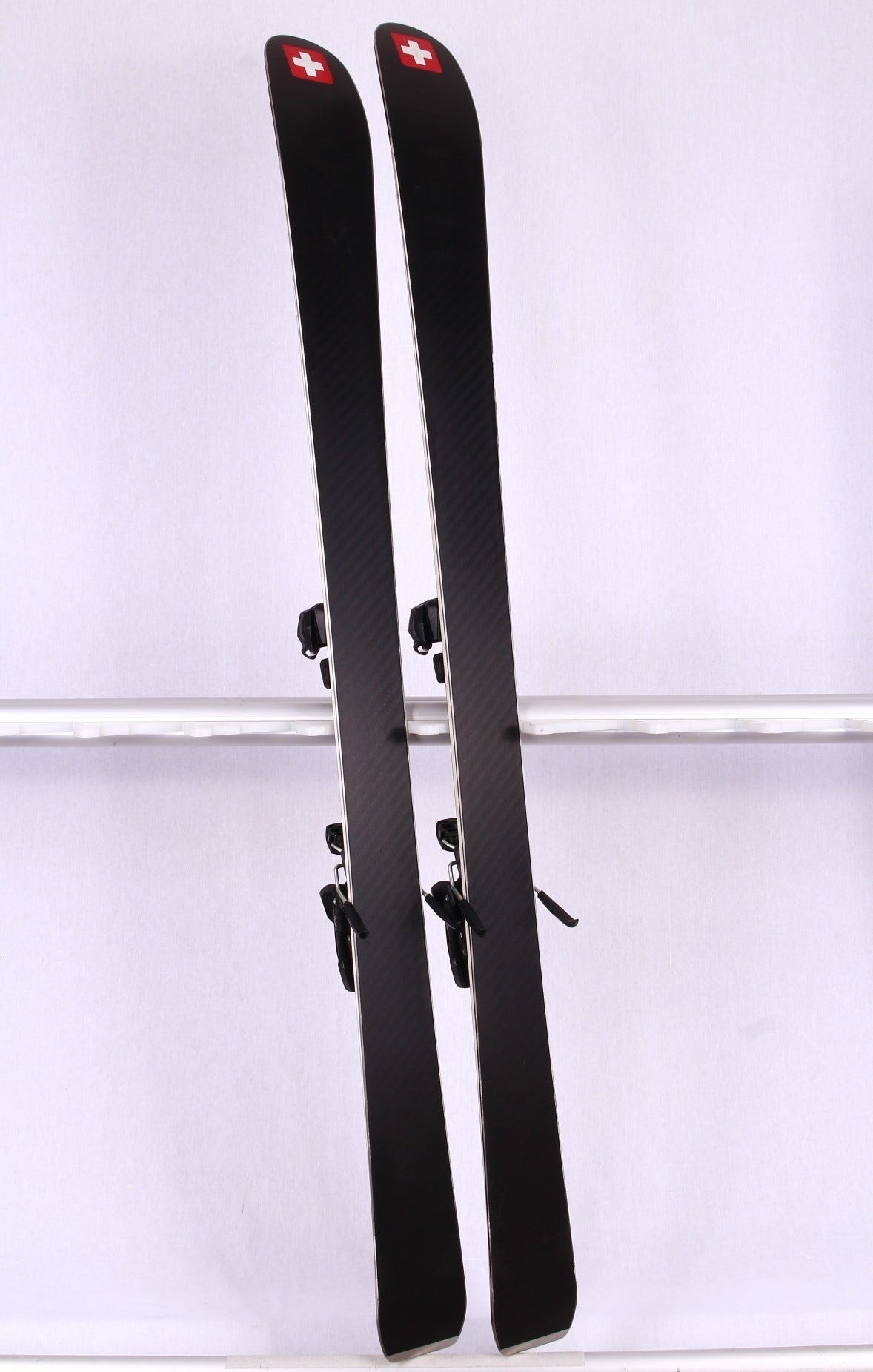 152 cm naisten laskettelusukset STOCKLI NELA 88 2022, grip walk