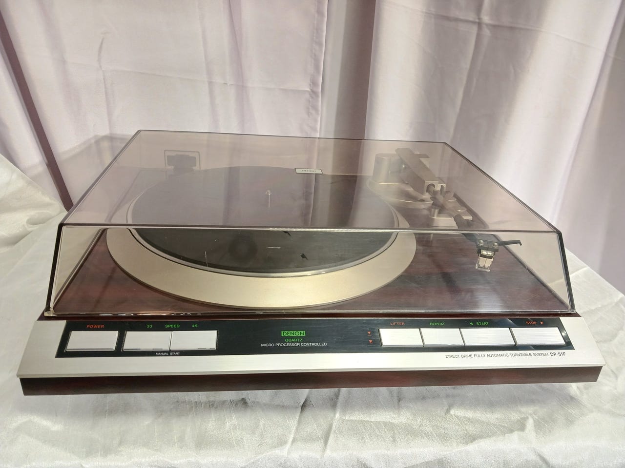 Denon DP-51F täysautomaattinen vinyylisoitin | Tori