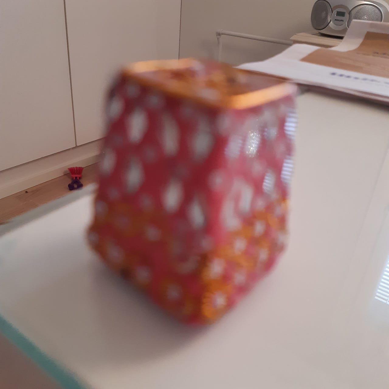 Pieni Punainen tuohus tikkuteline