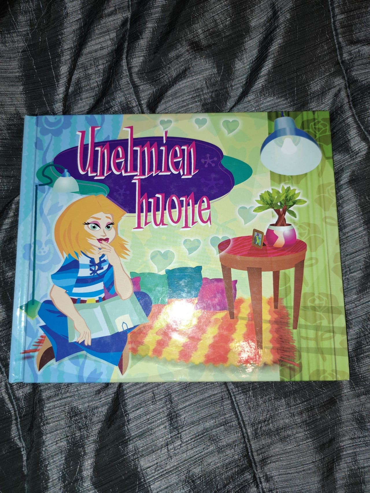 Sisters Unelmien huone
