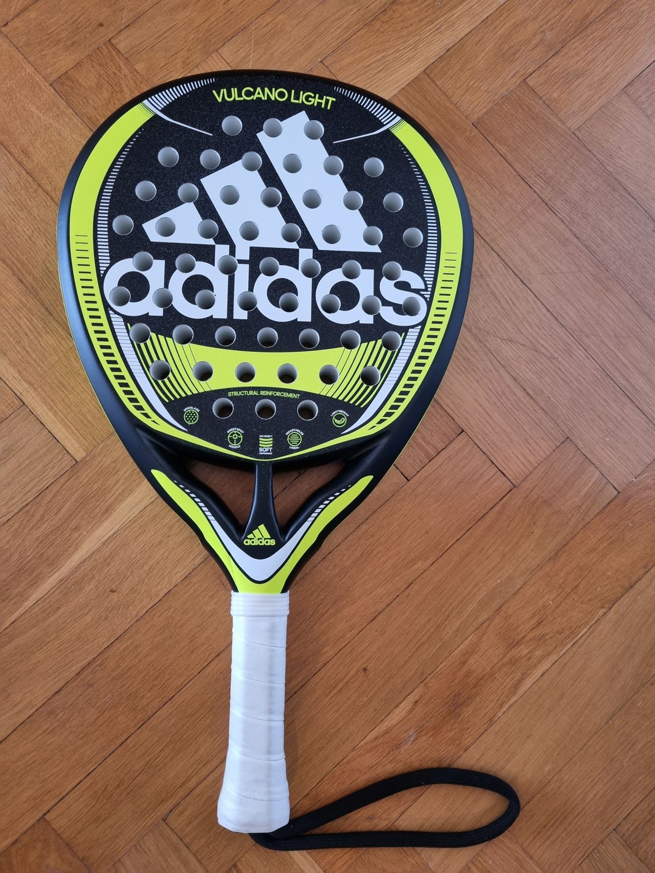 Adidas Vulcano Light padel maila Tori