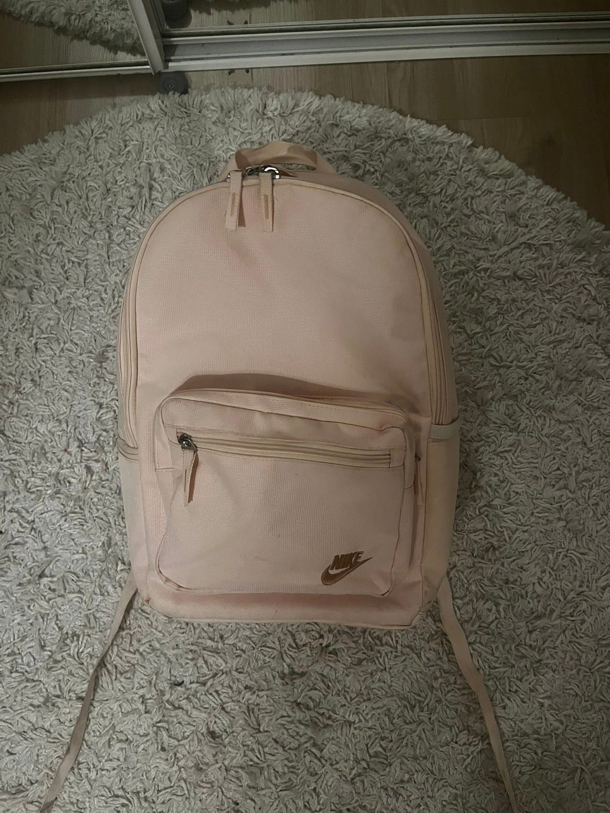 Pinkki Niken reppu