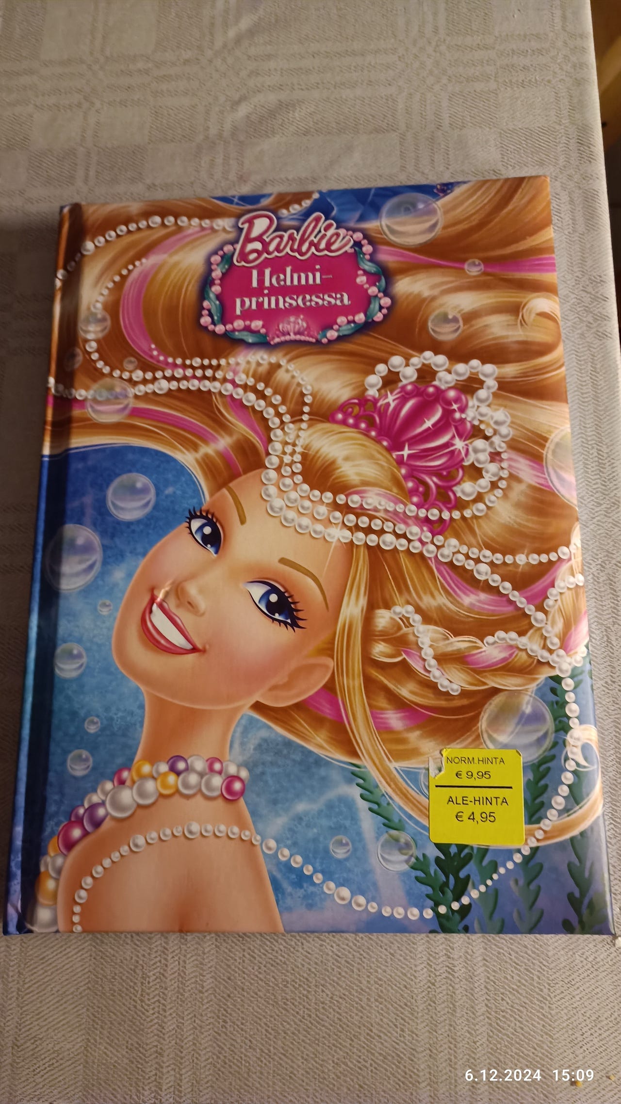 Kirja Barbie Helmi Prinsessa