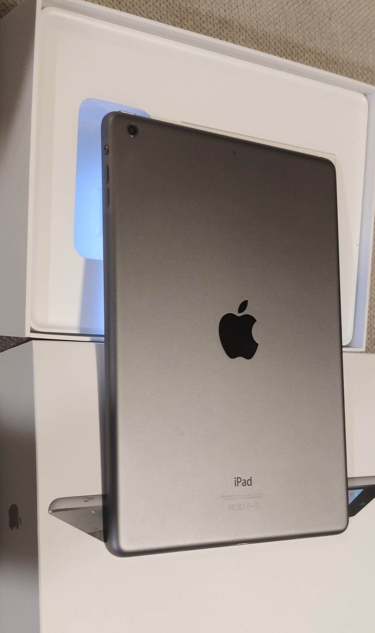 Apple iPad Air 1st Gen 16GB | Tori