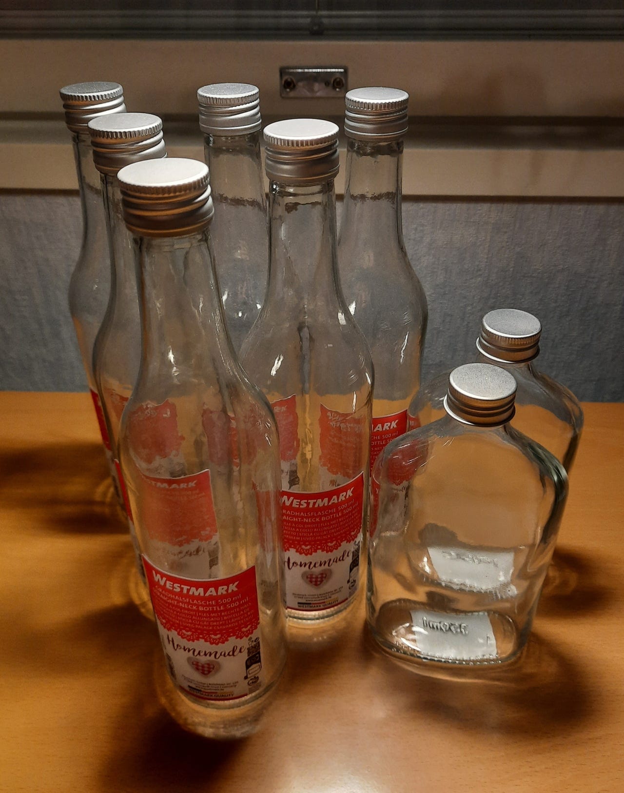 Lasipulloja 6 kpl 0,5 l ja 2 kpl 330 ml