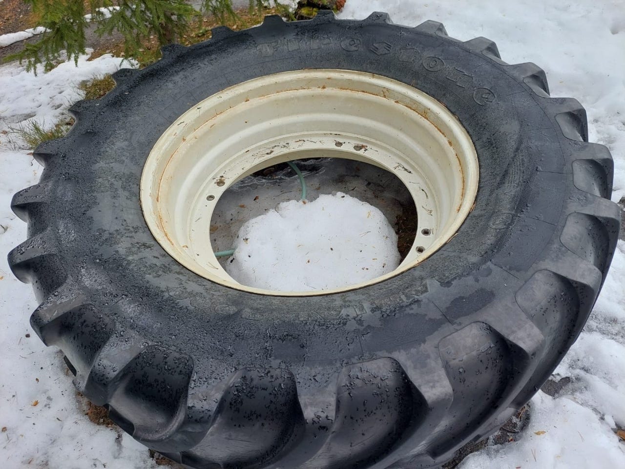 600/65R38 80x787 2kpl rengas ja vanne