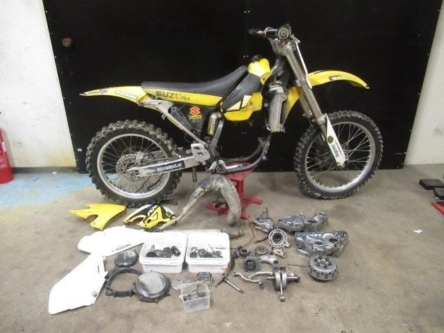 Suzuki RM250 -99 Purkuosat
