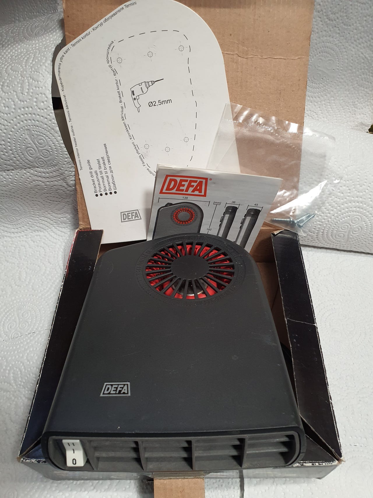 Tefa Termiini II  1700 Auton sisätila lämmitin 800 / 1700.