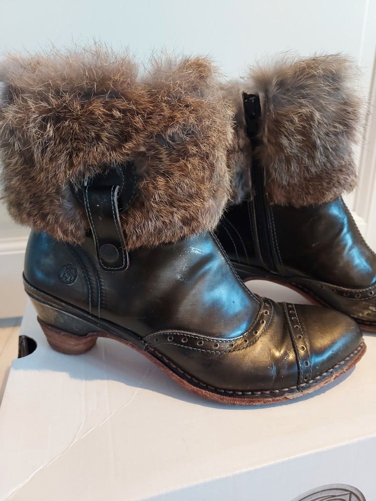 Neosens kiiltonahkanilkkurit koko 36