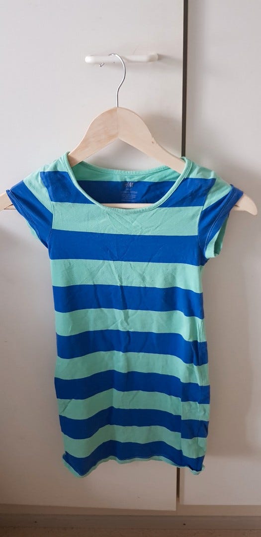 H&M tyttöjen kesämekko, koko 134-140.