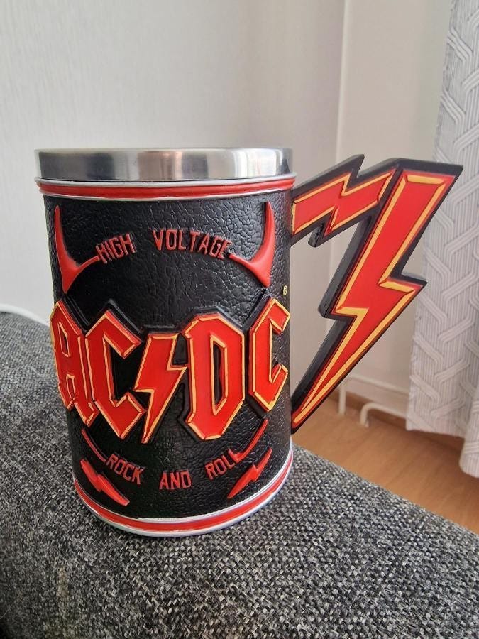 Uudenveroinen High Voltage Tuoppi