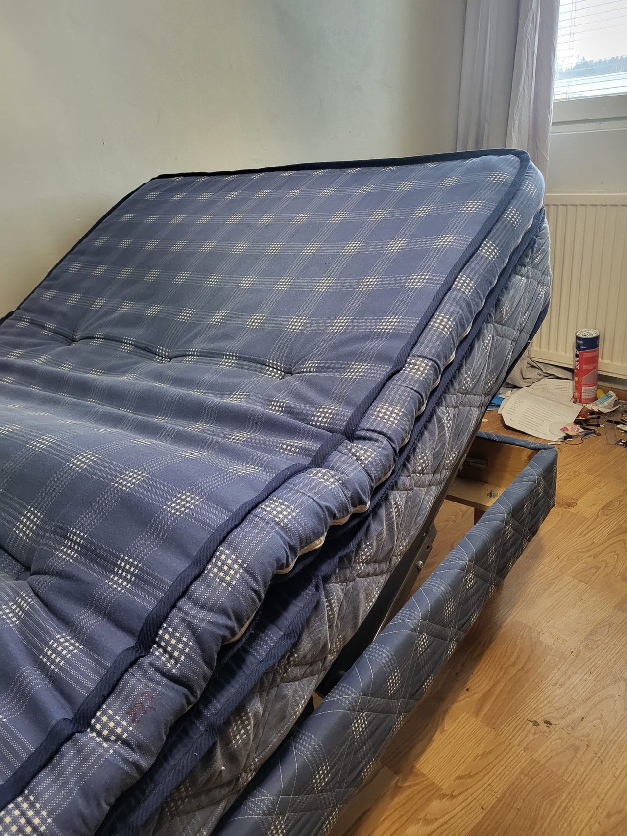 suosikki Jysk 90x200cm moottorisänky | Tori