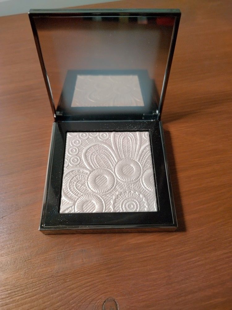 BURBERRY FRESH GLOW HIGHLIGHTER 03（Burberry Fresh Glow