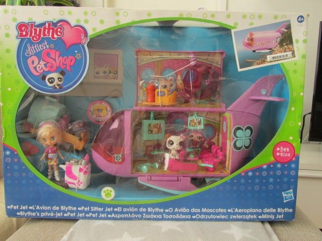 Uusi LPS Littlest PetShop lentokone 2011