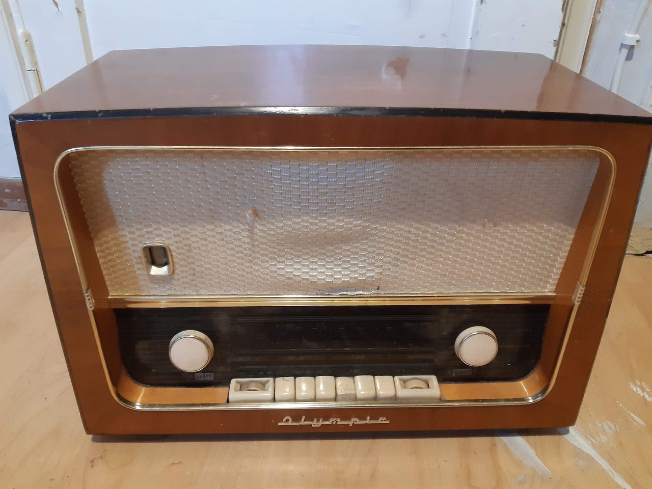 Retro-radio Olympia 59-3W